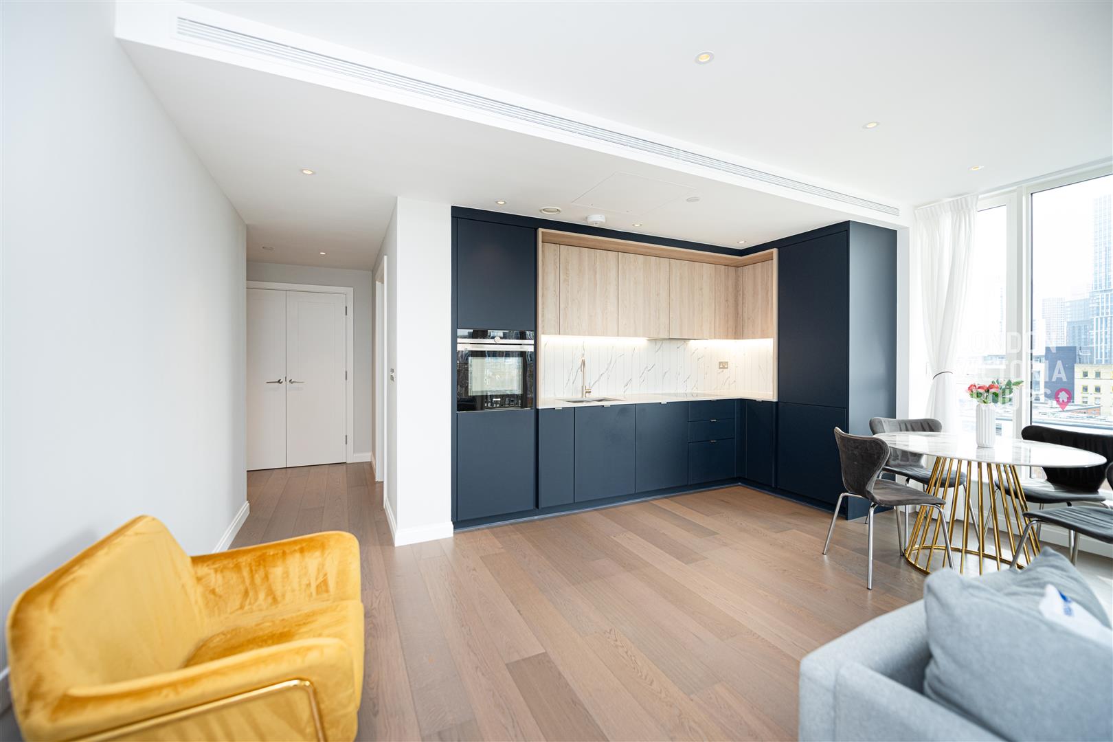 2 bed property in 281 Kennington Lane, London